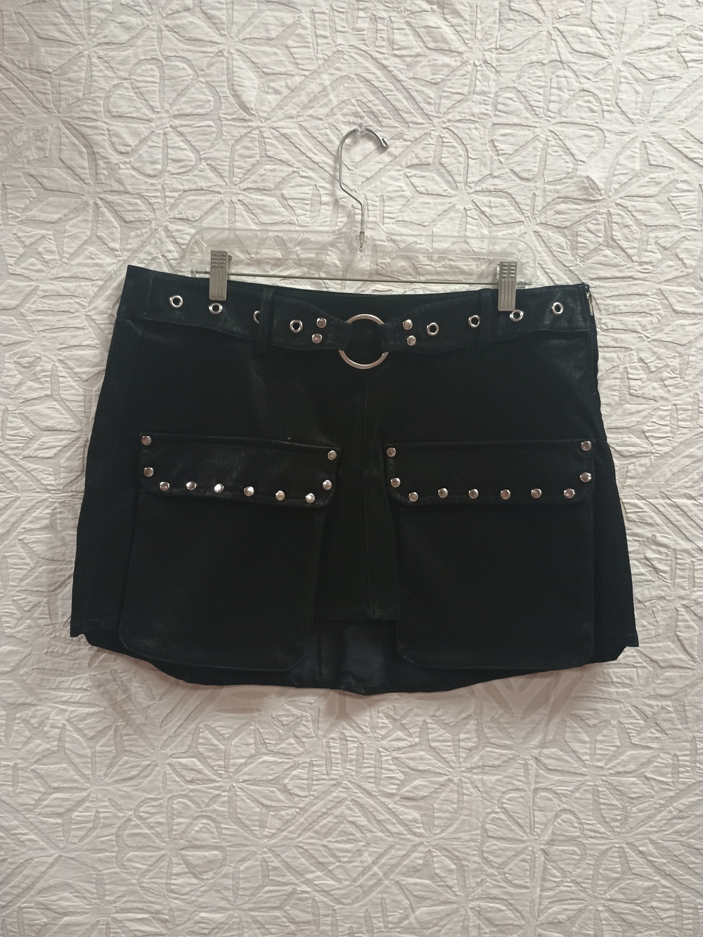๐ SOCIAL COLLISON Black Faux Leather Mini Skirt with Studded Cargo Pockets 1X - Picture 1 of 5